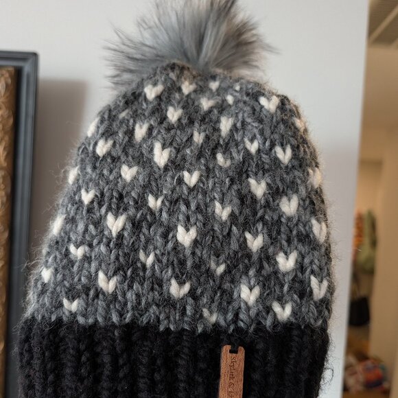 Oversized Handmade Warm Winter Hat - Picture 2 of 5